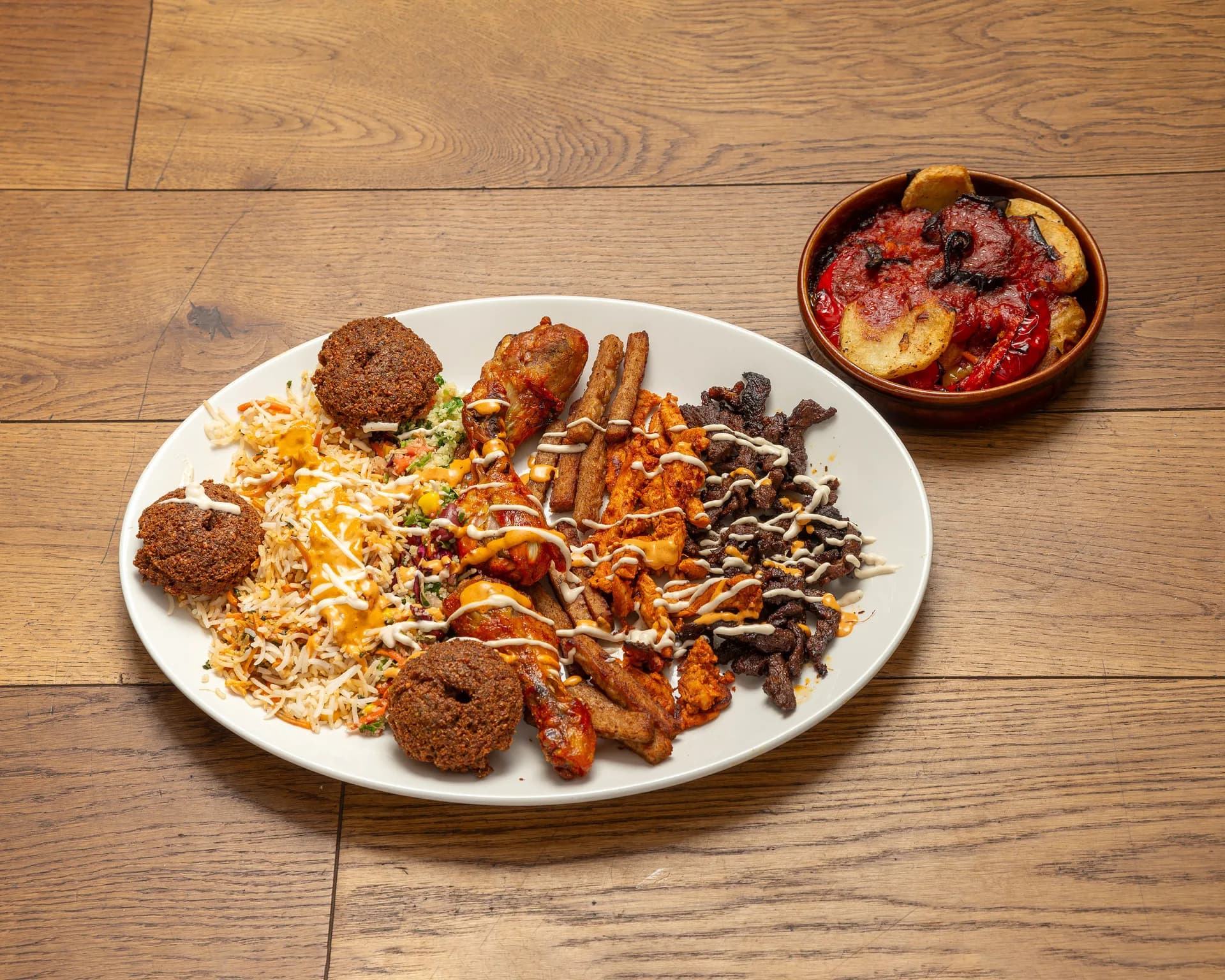 Zamzam Ultimate Mix – großer Teller mit Rind, Chicken, Falafel und Reis