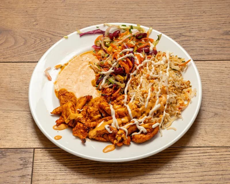 Levante Lunch – Hähnchenstreifen mit Basmatireis und frischem Salat